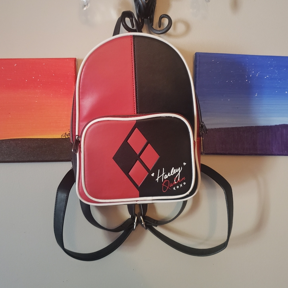 LOUNGEFLY Harley Quinn backpack